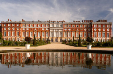 hampton court palace