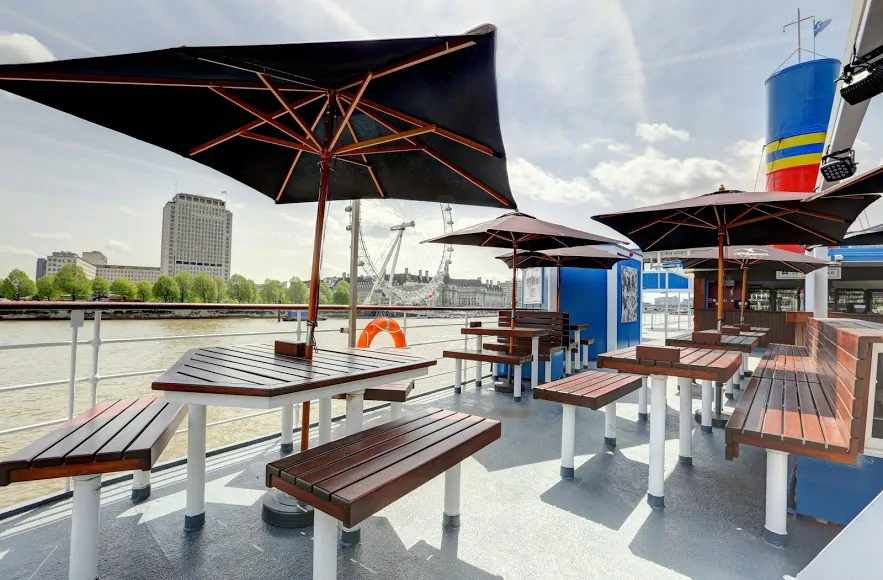 summer party boat